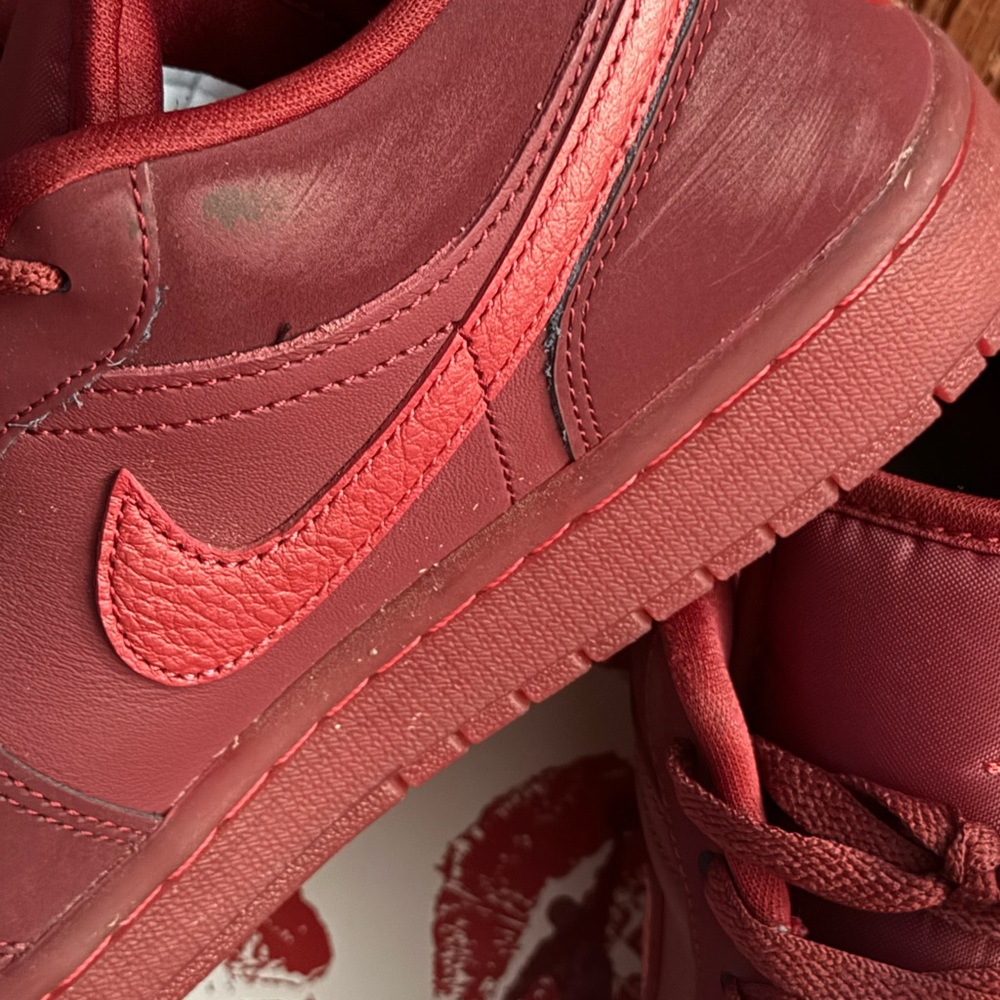 Jordan 1 Low SE "Team Red/Sierra Red" Women's Shoe - Picture 3 of 7